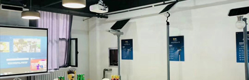 你見過這樣的太陽(yáng)能路燈展廳嗎？