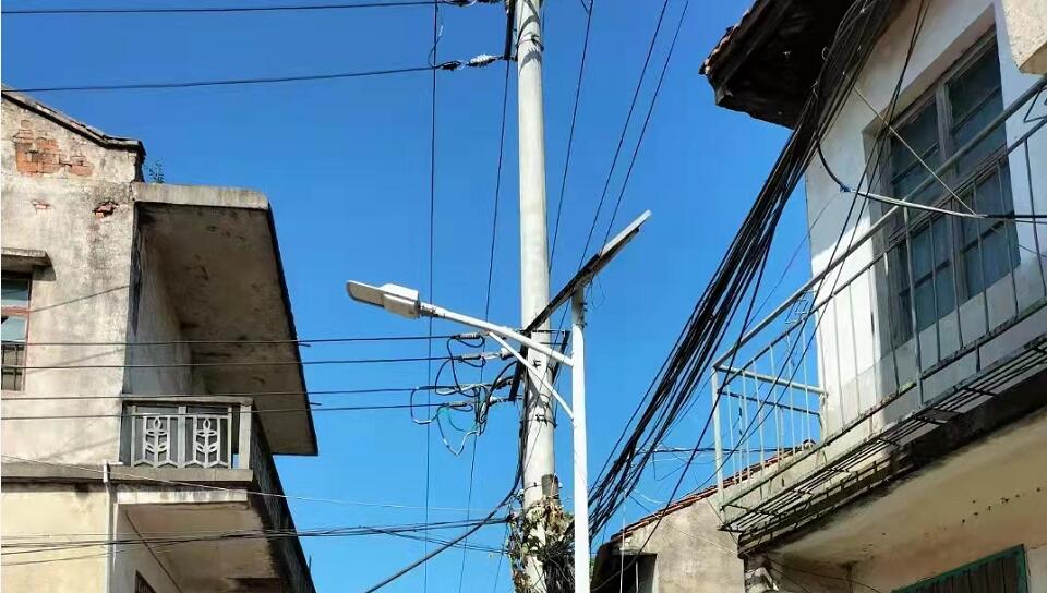 太陽能路燈燈桿的厚度怎么樣選擇？