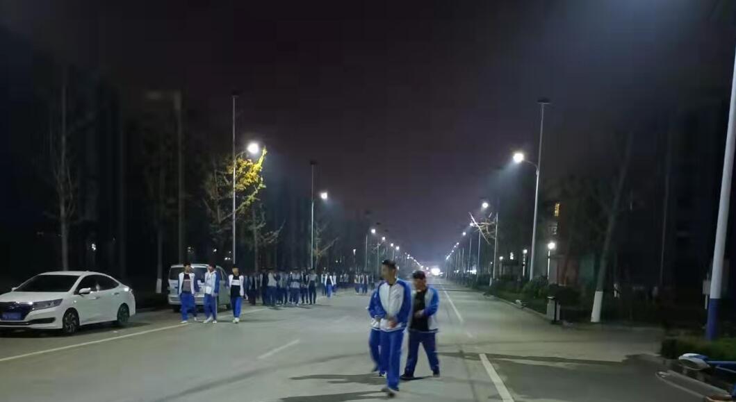 多功能太陽能控制器特點